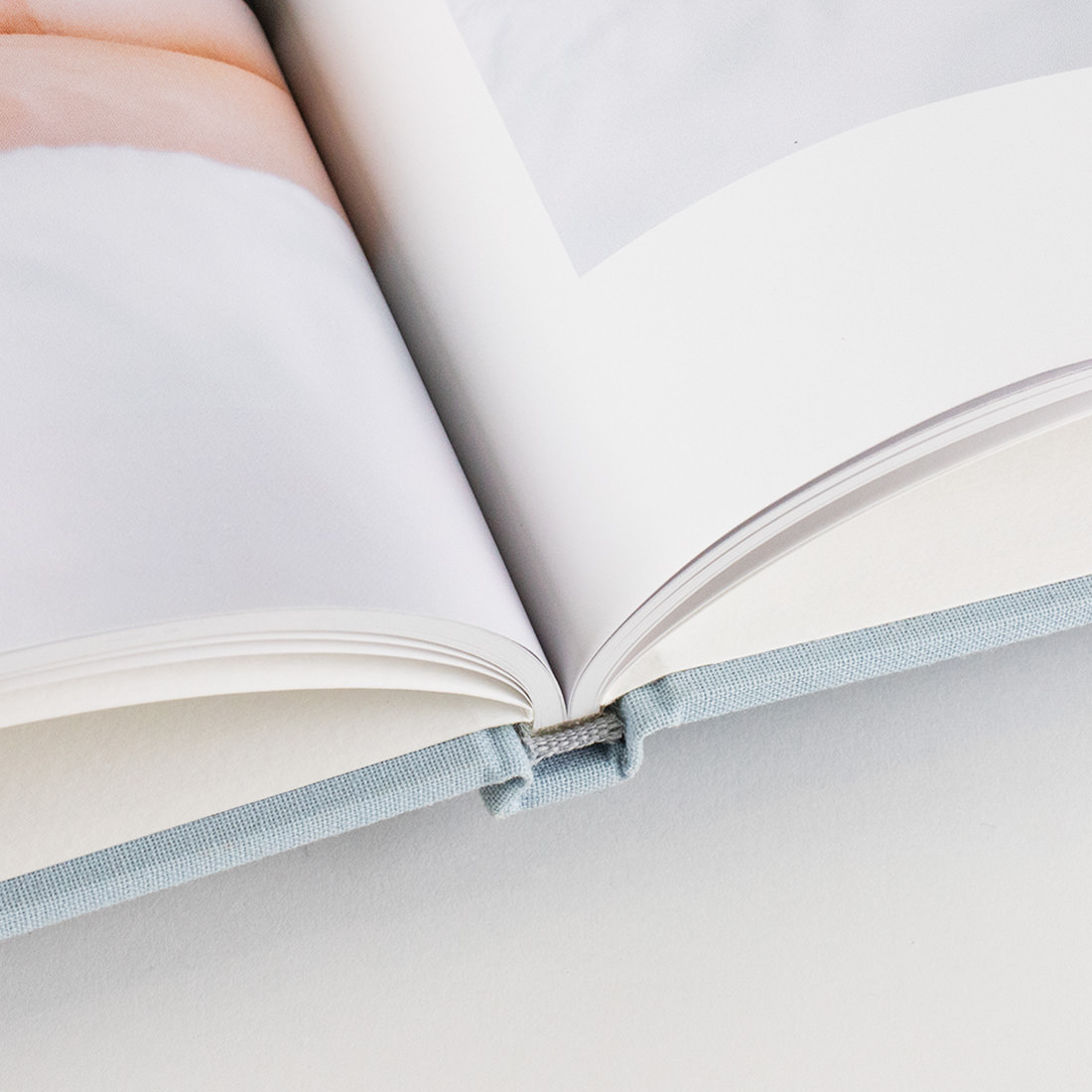 Perfect (PUR) binding.